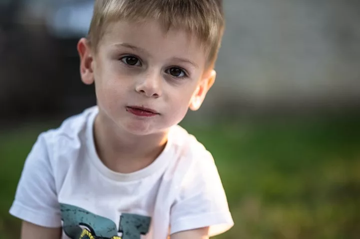 Portrait d'enfant par Simone Photographie