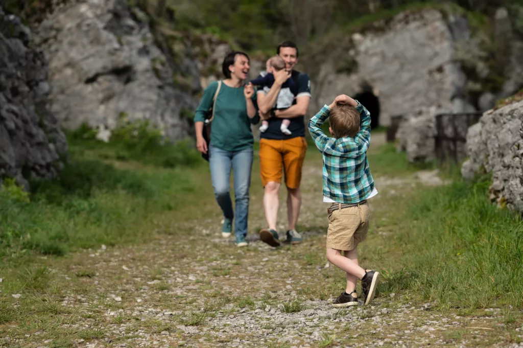 Séance photo famille en extèrieur en Chartreuse